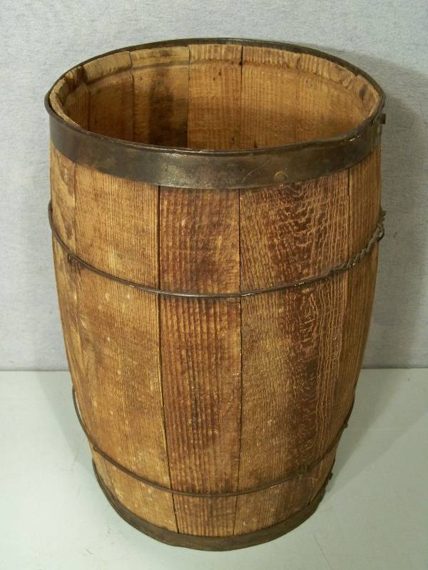 lot 90 image: Wood Nail Keg