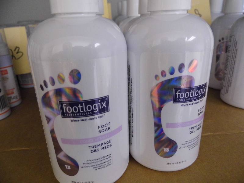 Lot of 4 Foot Logix Products