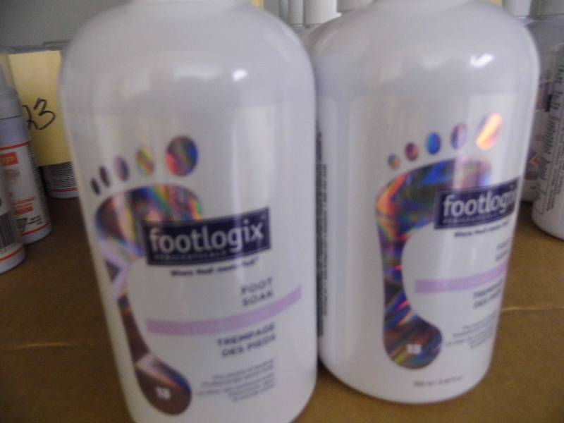 Lot of 4 Foot Logix Products