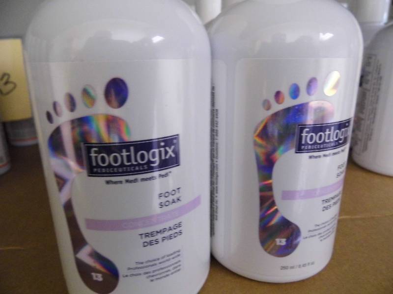 Lot of 4 Foot Logix Products