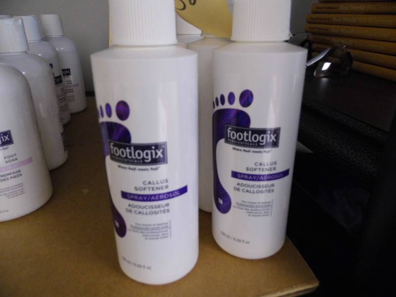 Lot of 4 Foot Logix Products