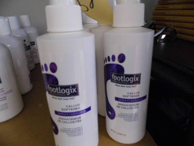 Lot of 4 Foot Logix Products