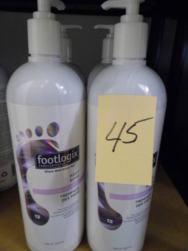 Lot of 4 Foot Logix Products