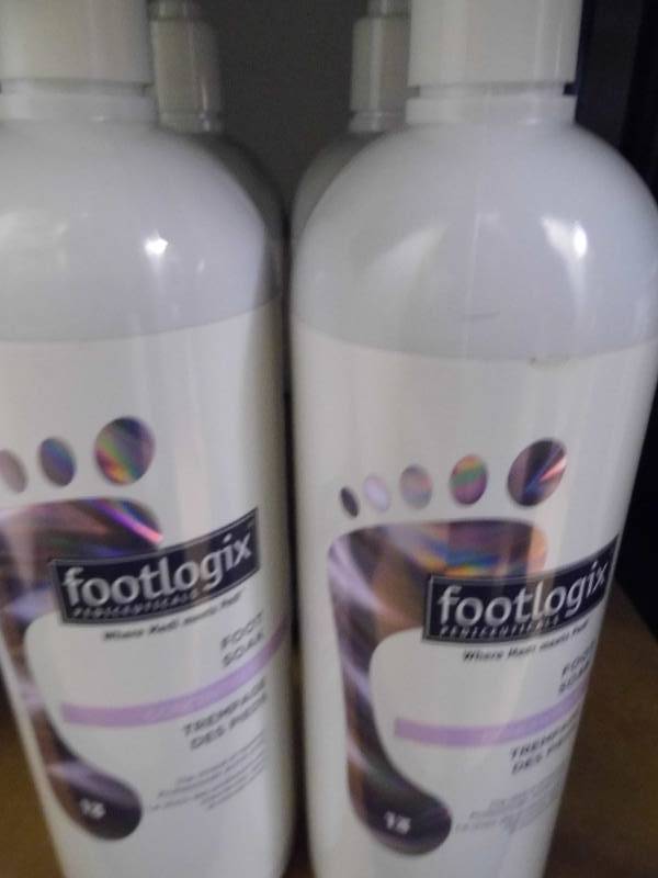 Lot of 4 Foot Logix Products