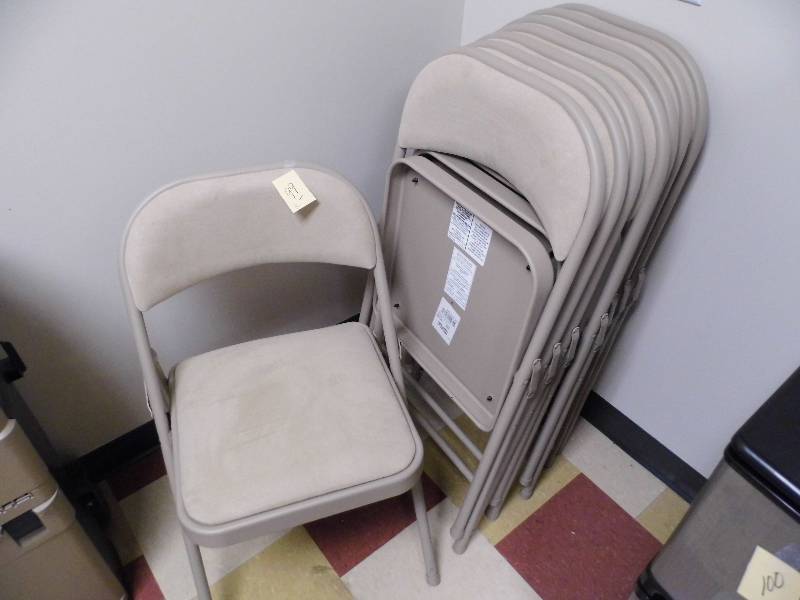 Lot of 8 Folding Chairs