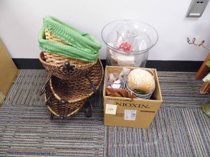Baskets & Decor
