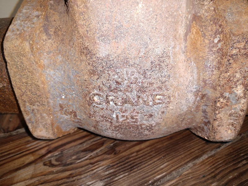 lot 5 image: 3.5 Inch Crane Old Gate Valve Pump