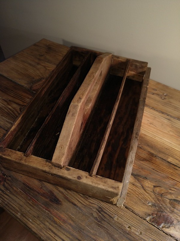 lot 14 image: Primitive Toolbox