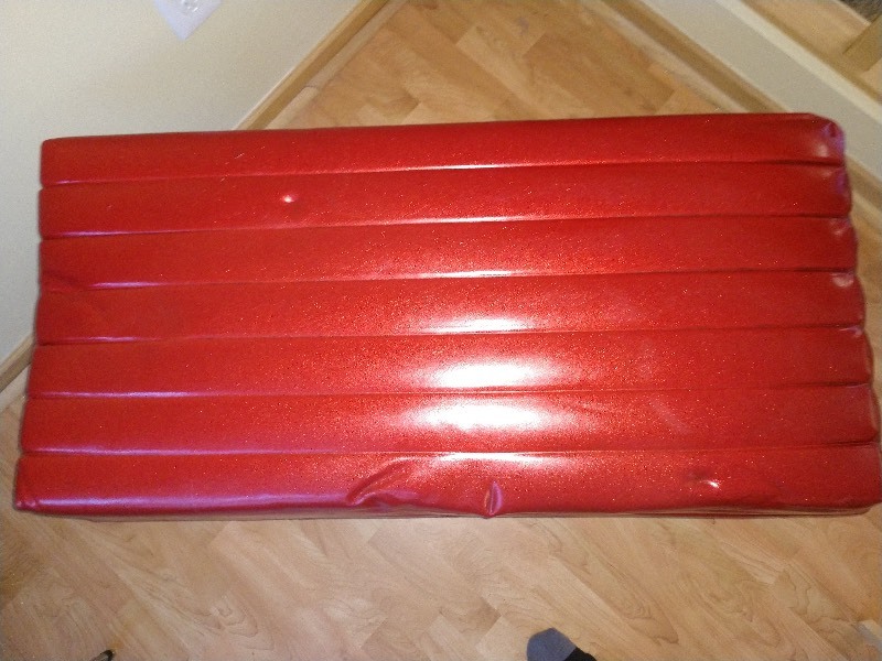 lot 20 image: Red Bench