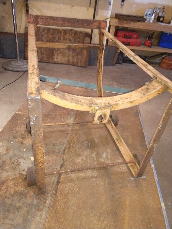 lot 41 image: Light Orange Nutting Barrel Cart 