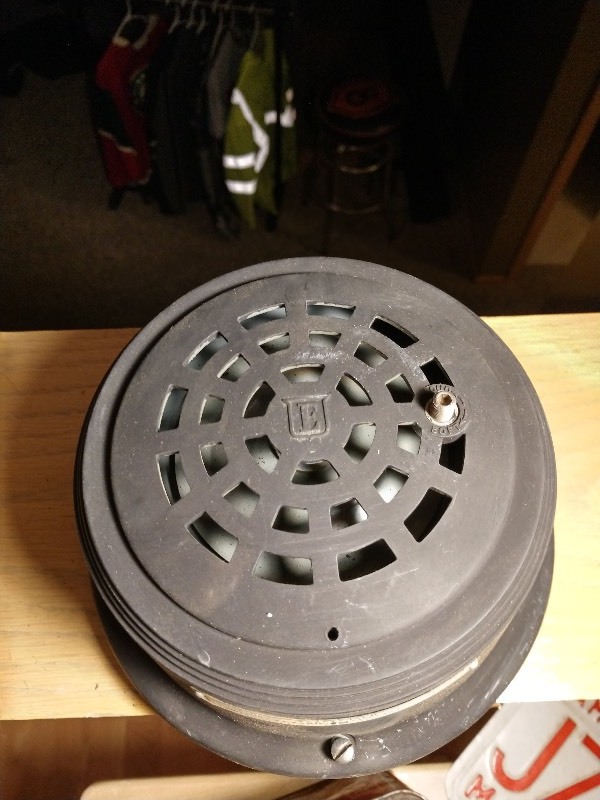 lot 60 image: Adaptahorn Edwards Company Signaling Horn