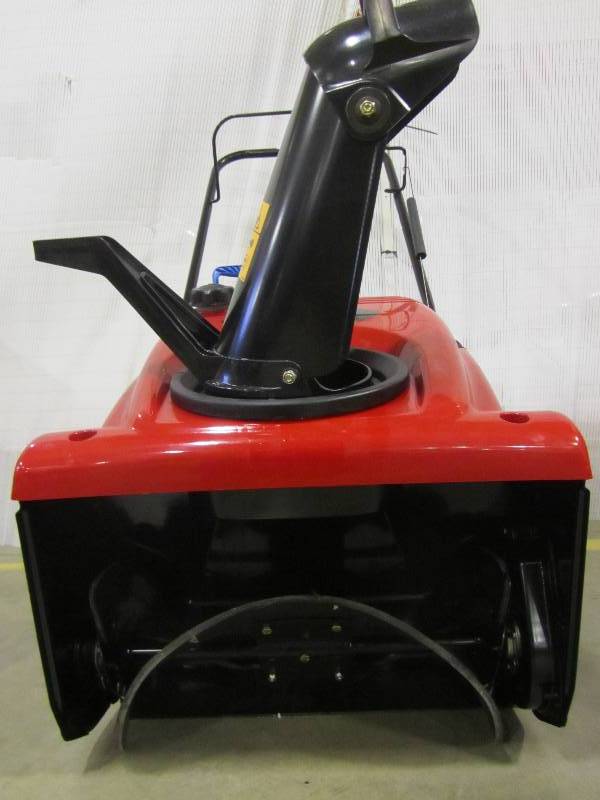 lot 2 image: Toro Power Clear 721 E 21 in. Single-Stage Gas Snow Blower