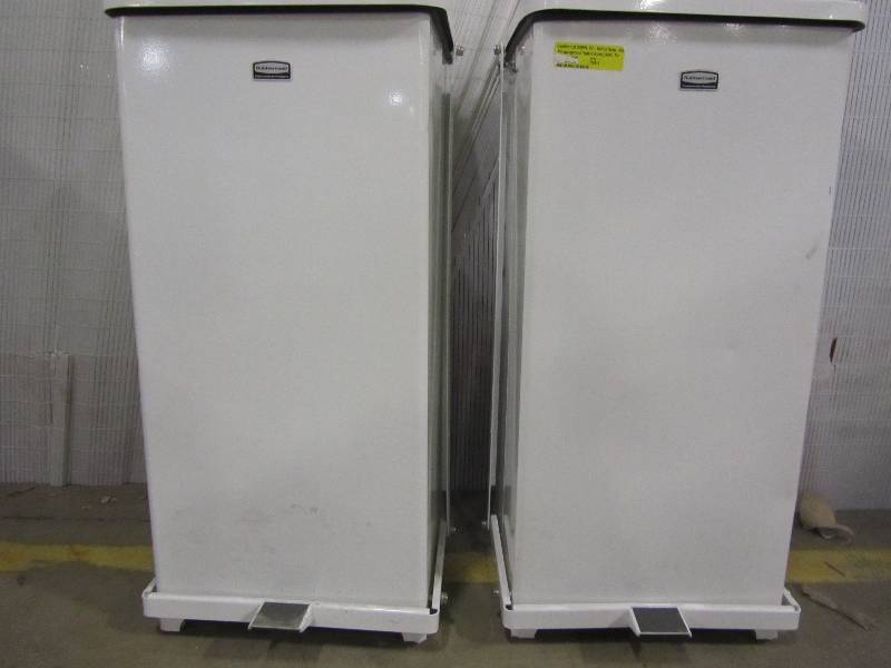 lot 63 image: Rubbermaid Commercial Products 7 Gal. Square White Step Can (x2)