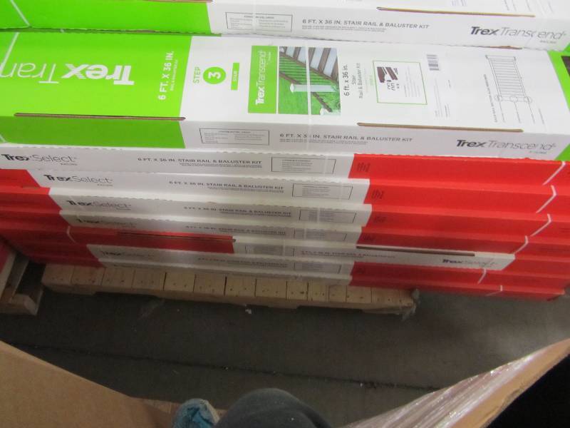 lot 87 image: Trex 6 x 36 Vintage Lantern Rail and Black Round Aluminum Baluster Stair Kit (x14) Trex Select 6 ft. x 36 in. White Rail and Black Round Aluminum Baluster Stair Kit (x21)