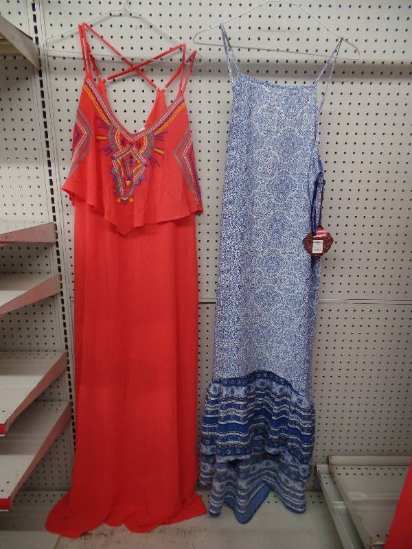 lot 5 image: Dresses