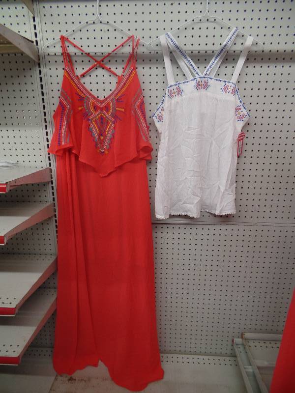 lot 6 image: Dress & shirt