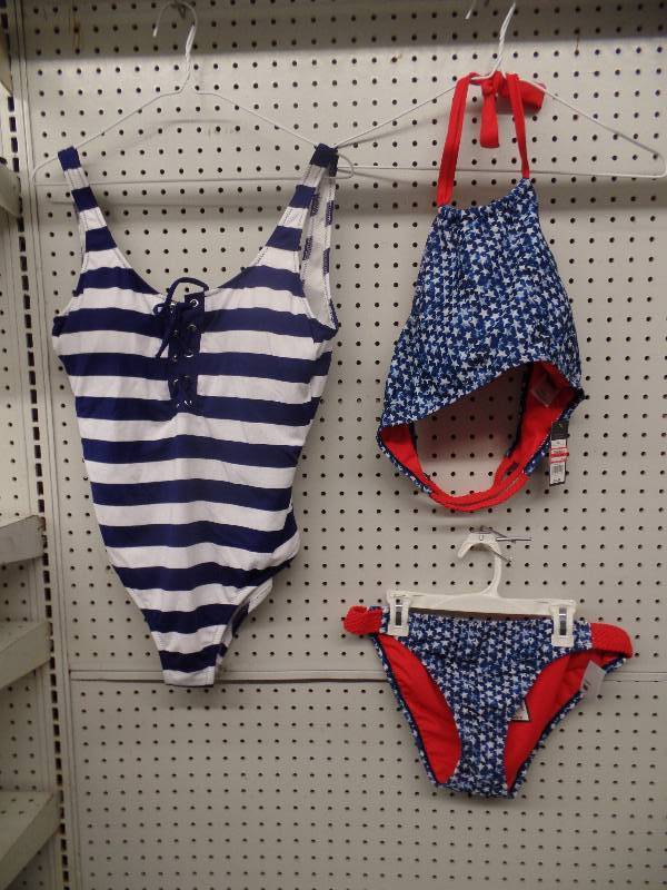 lot 10 image: Swimsuits