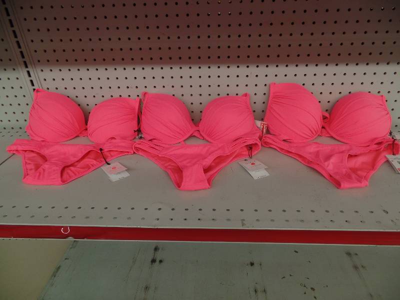 lot 11 image: Swimsuits