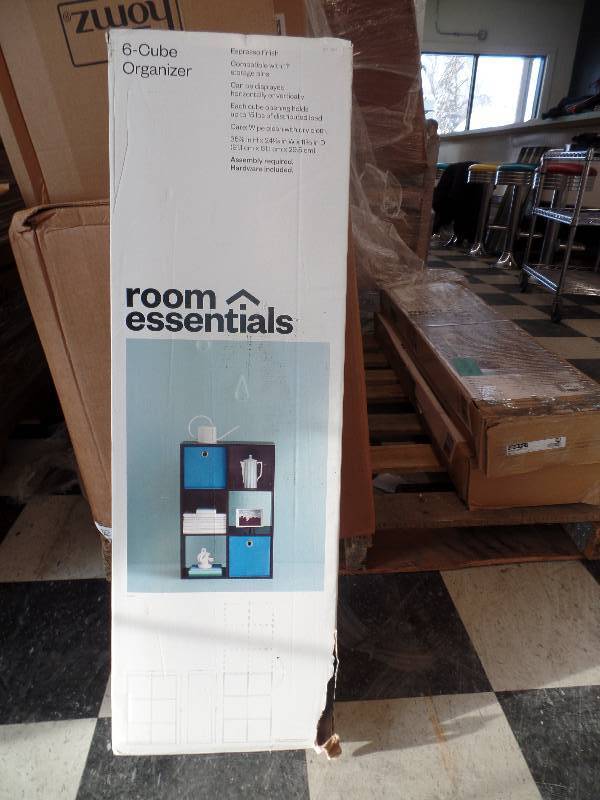 lot 25 image: 6 Cube Organizer