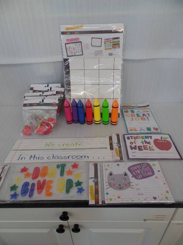 lot 45 image: Classroom Decor
