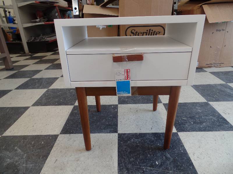 lot 66 image: White Accent Table