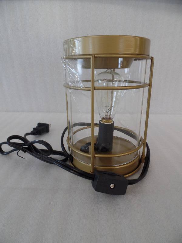 lot 71 image: Wax Warmer