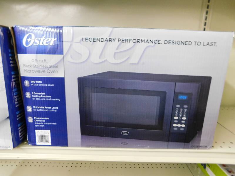 OSTER 0.9 CU FOOT BLACK STAINLESS STEEL MICROWAVE OVEN