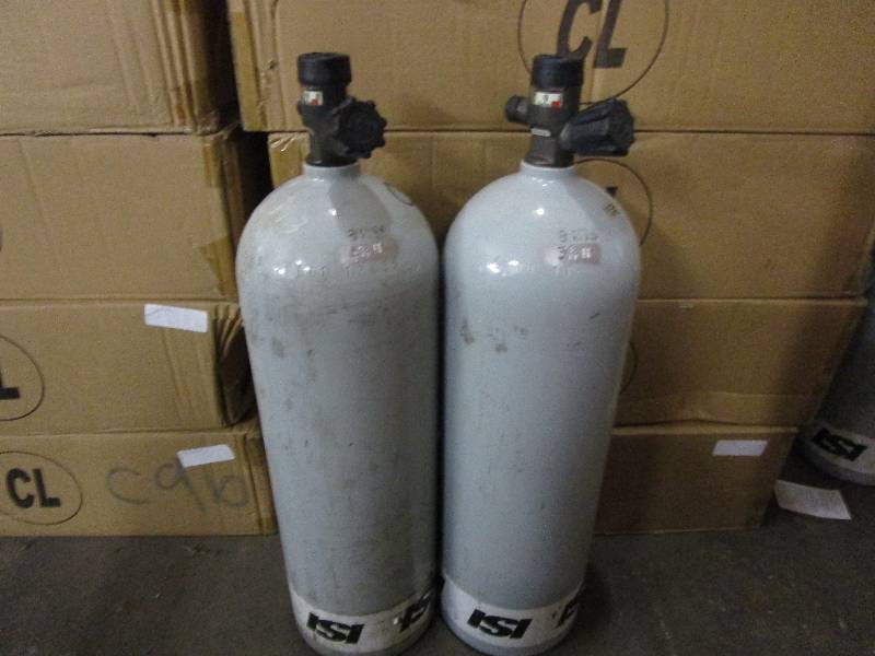 lot 2 image: 2 ISI Aluminum 2300# Low Pressure Air Tanks Hydro tested Augus 2016