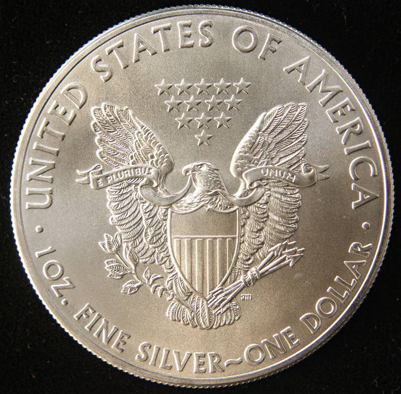lot 49 image: 2014 AMERICAN SILVER EAGLE 1 TROY OZ. .999 FINE SILVER DOLLAR