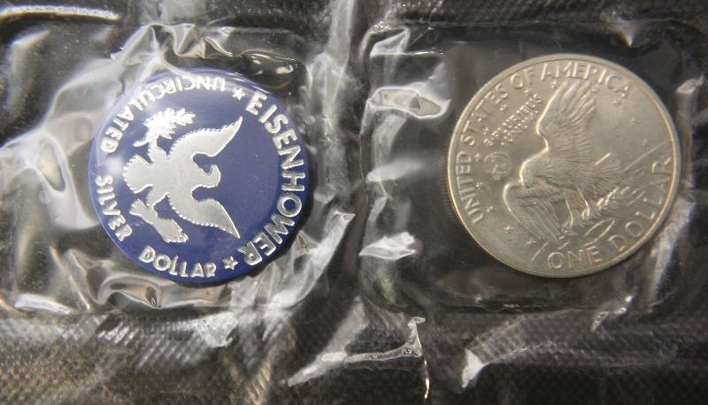 lot 55 image: 1971-S 40% SILVER EISENHOWER DOLLAR UNC IN GOVERNMENT PKG