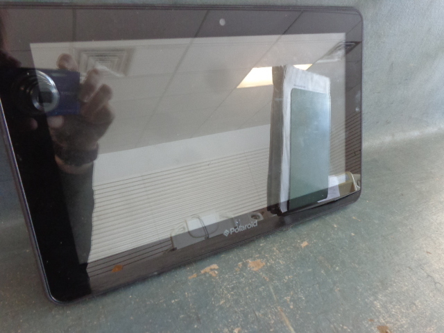 lot 12 image: Polaroid Tablet