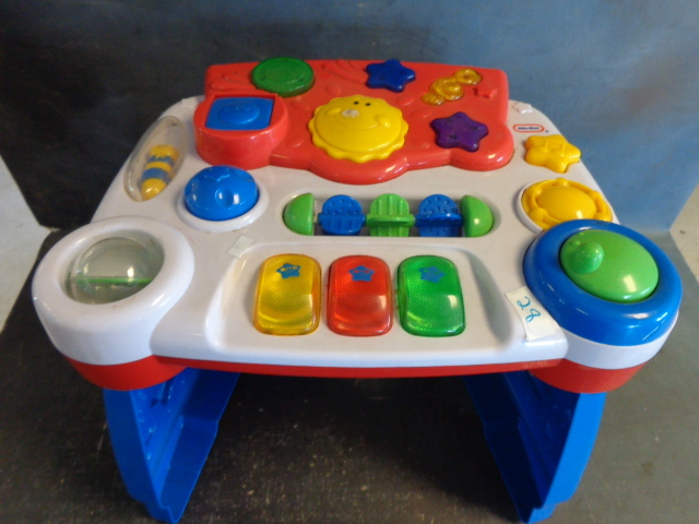 lot 28 image: Little Tikes Toddler Activity Center