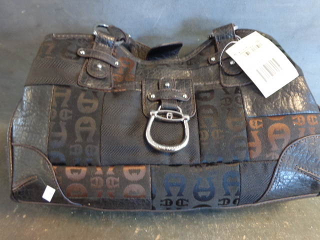 lot 38 image: Etienne Aigner Designer Purse