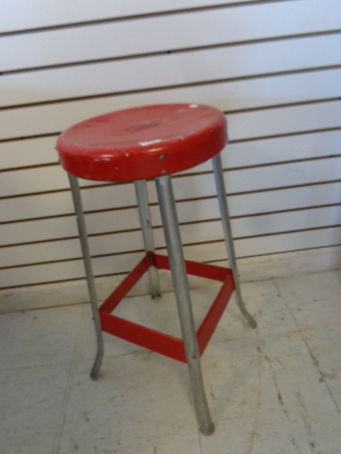 lot 45 image: Vintage Metal Stool