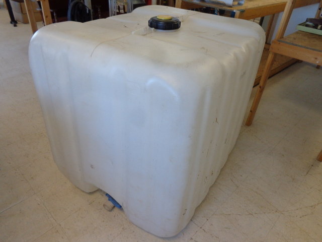lot 50 image: 250 Gallon Fluid Storage Cube