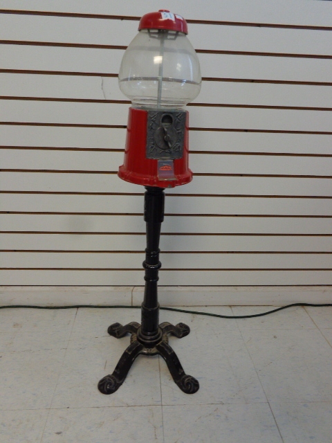 lot 51 image: Old Time style Gumball Machine