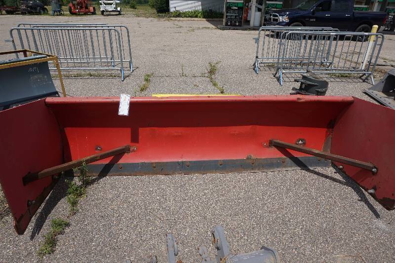 lot 10 image: Western Pro Plus 9 Universal Mount Bobcat Skid Loader Skid Steer Snow Pusher