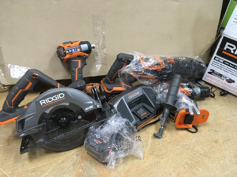 lot 39 image: Ridgid Gen5X 18 Volt 4 piece Combo Kit in working conditions