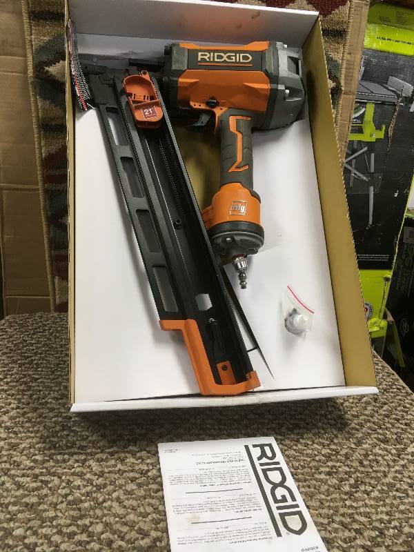 lot 67 image: RIDGID R350RHF Framing Nailer Nail Gun Kit 21 Degree 3-12 Inch Round Head  in working conditions