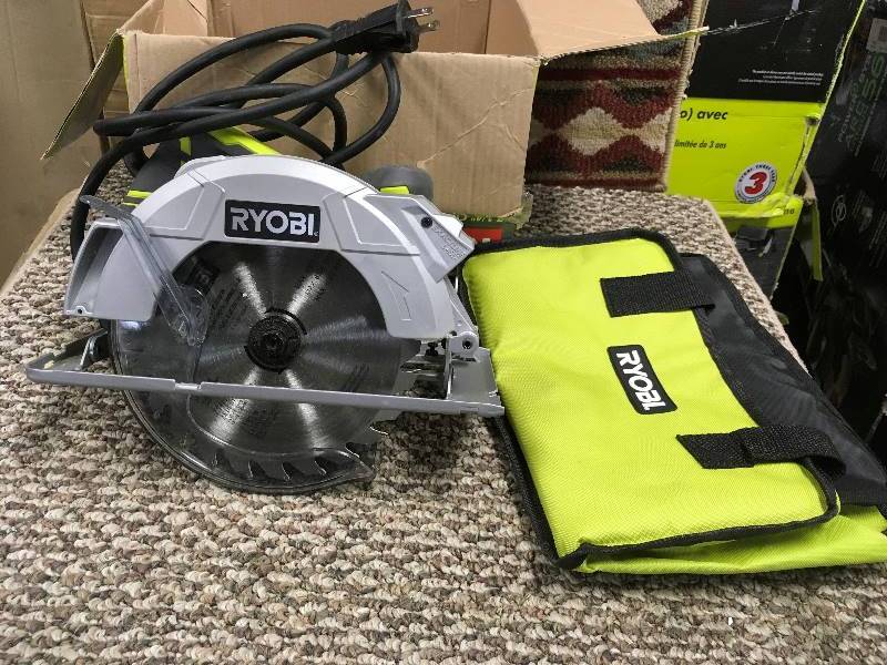 lot 69 image: Ryobi 15 Amp 7-14 in. Circular Saw with Laser CSB144LZK  in working conditions