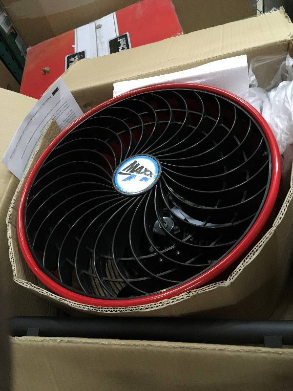 lot 4 image: Maxx Air 16 Turbo High Velocity Floor Fan open box not used
