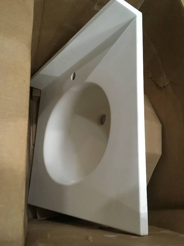 lot 25 image: Swanstone Everyday Essentials 25 Ellipse Vanity top, White open box never used