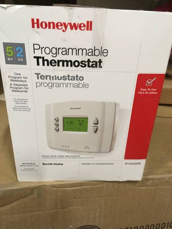 lot 29 image: Honeywell Programmable Therostat open box never used