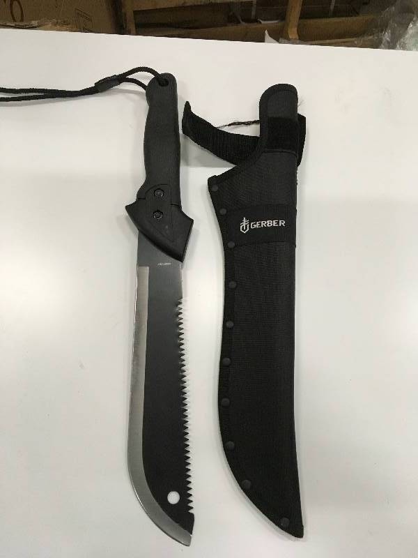 lot 43 image: Gator Machete Junior not used
