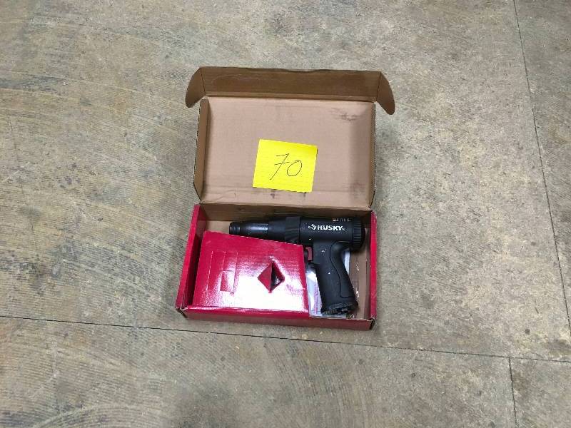 lot 70 image: Husky Vibration Damped Medium Stroke Air Hammer used