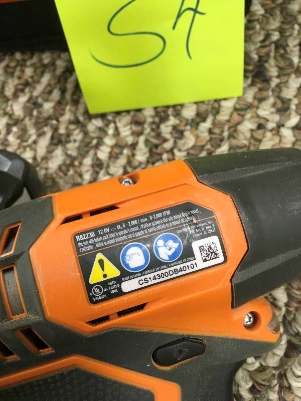 lot 54 image: Ridgid 12-Volt Lithium-Ion Cordless DrillDriver and Impact Driver Combo Kit Used in good working condition