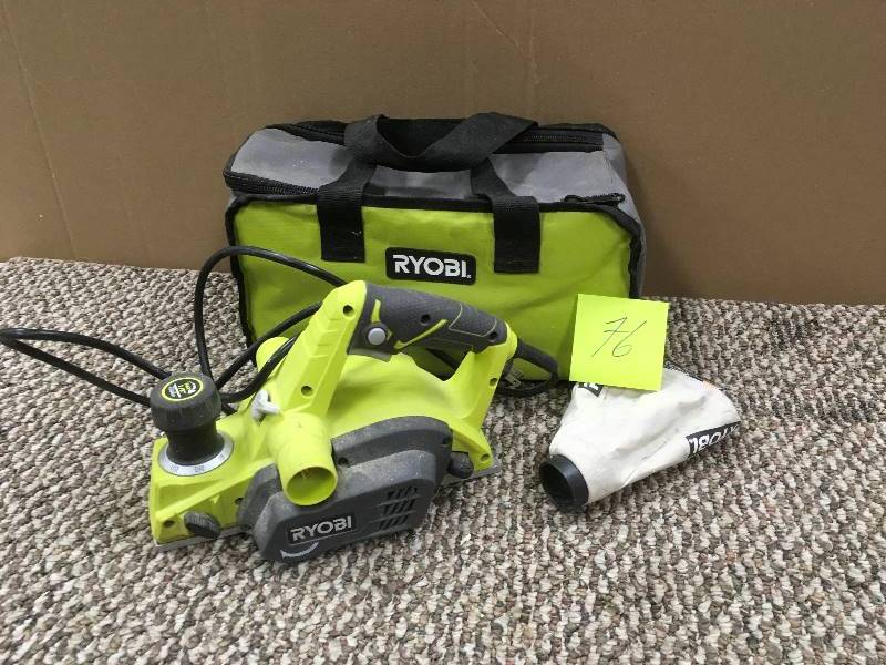 lot 76 image: Ryobi 3-14 Portable Hand Planer