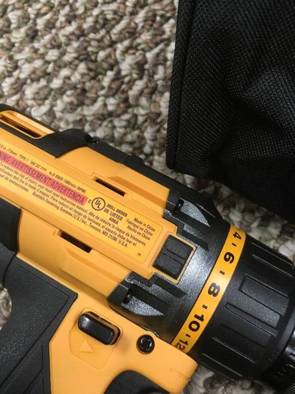 lot 93 image: Bostitch 18 Volt Lithium 12 in. Cordless DrillDriver Kit