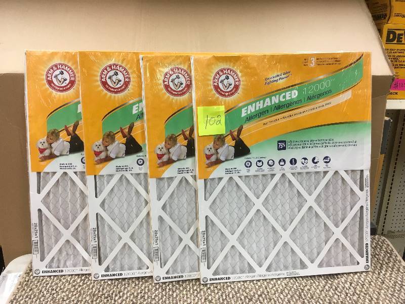 lot 102 image: Arm and Hammer Pet Fresh Pet Protection Air Filter - Size 20 x 25 - Lot of 4