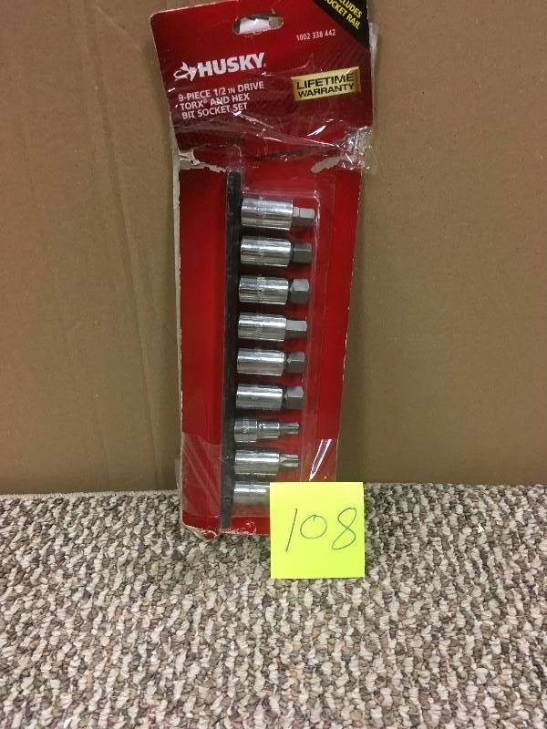 lot 108 image: Husky 12 in. Drive Torx and Hex Bit Socket Set 9 Piece Set